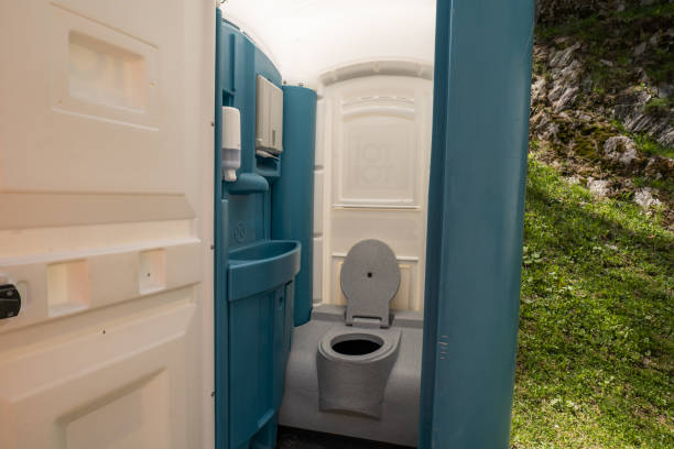 Best Portable restroom trailer rental  in Delano, MN